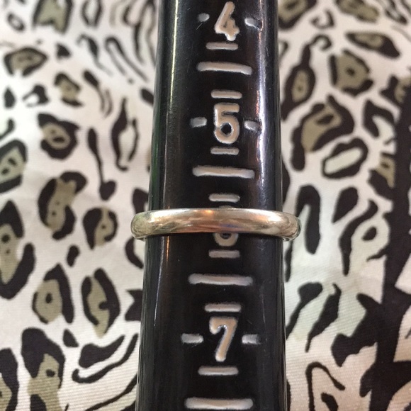 AUTH Hidalgo 18 Karat White Gold Moon & Stars Ring - Picture 5 of 5